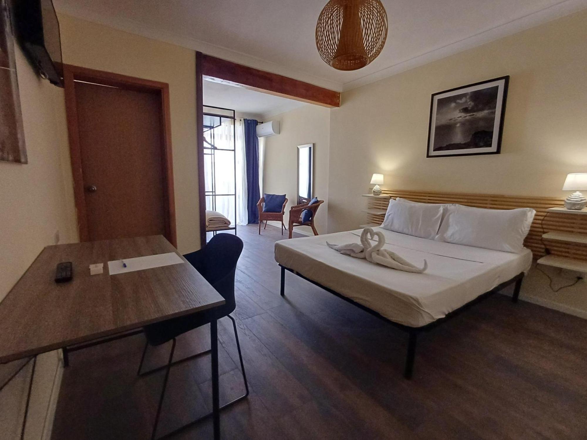 The San Anton Hotel St. Paul's Bay Room photo