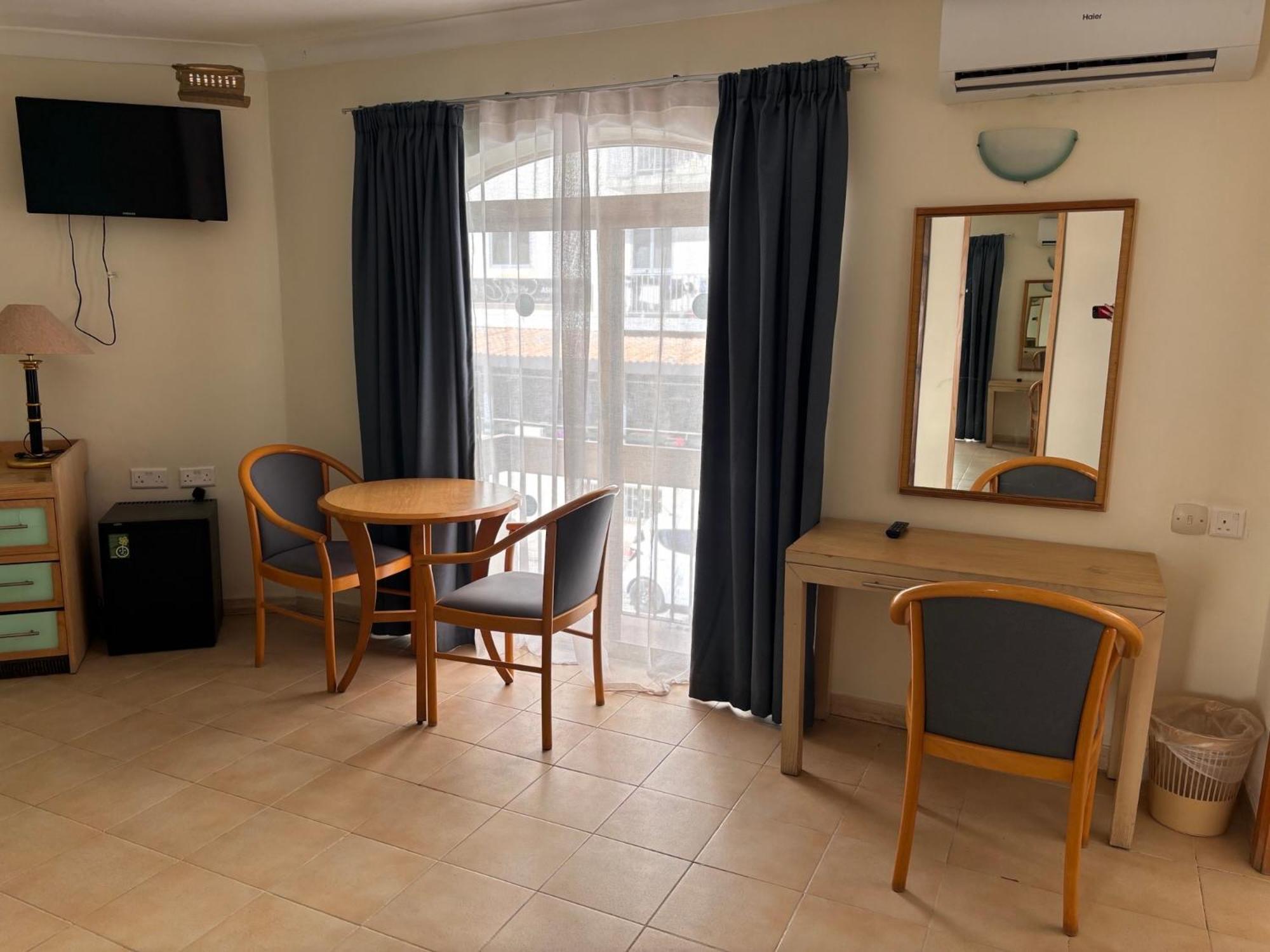 The San Anton Hotel St. Paul's Bay Room photo