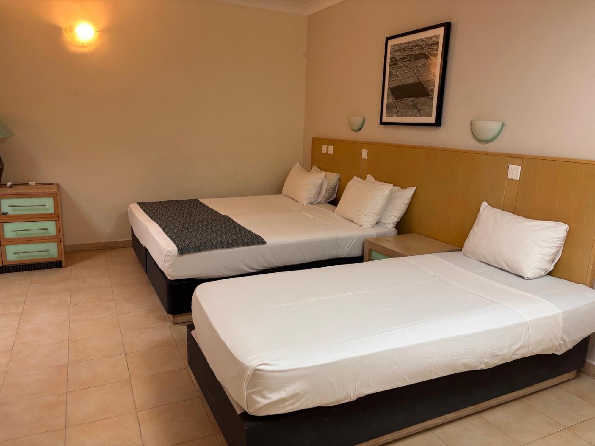 The San Anton Hotel St. Paul's Bay Room photo