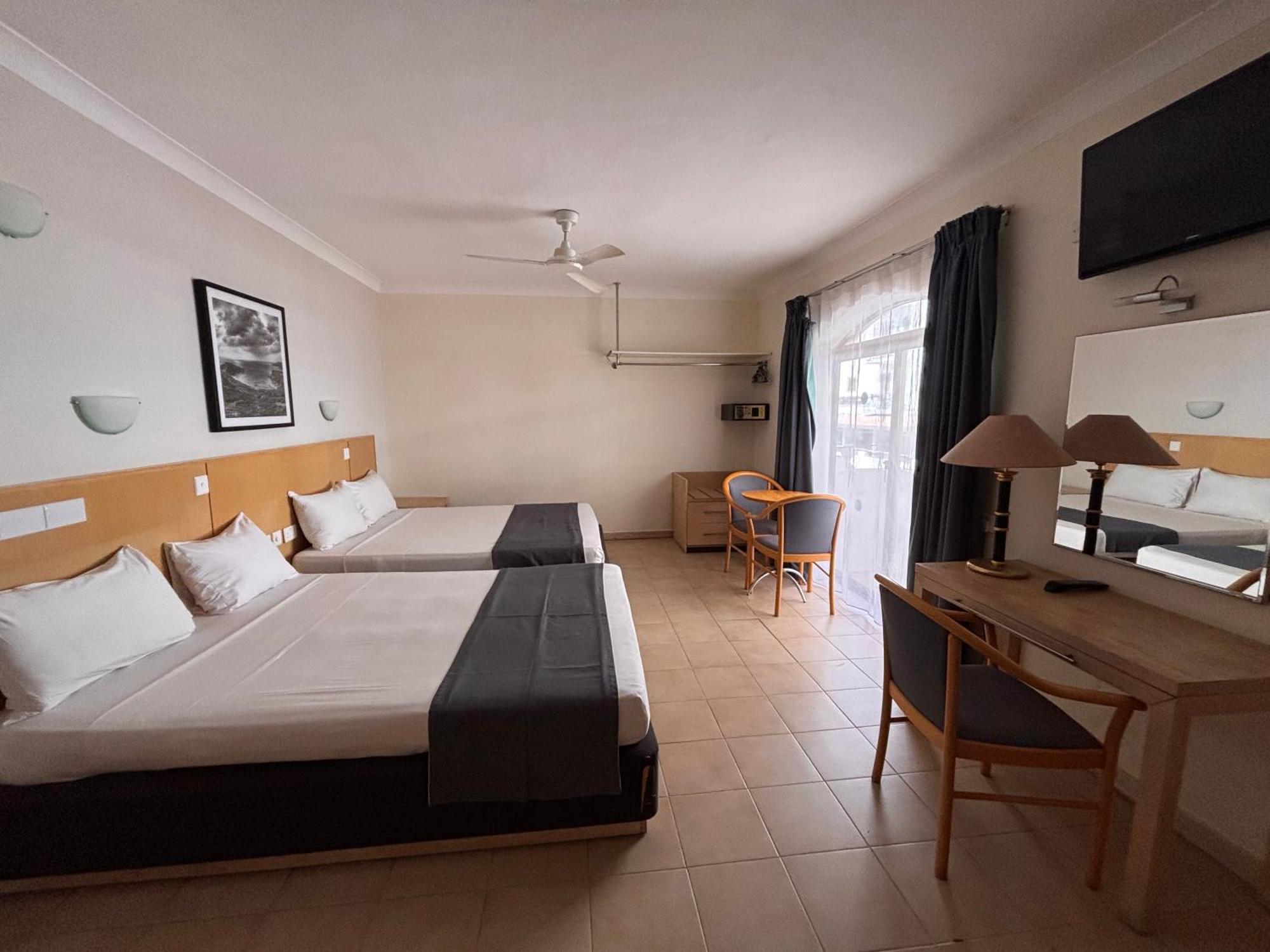The San Anton Hotel St. Paul's Bay Room photo